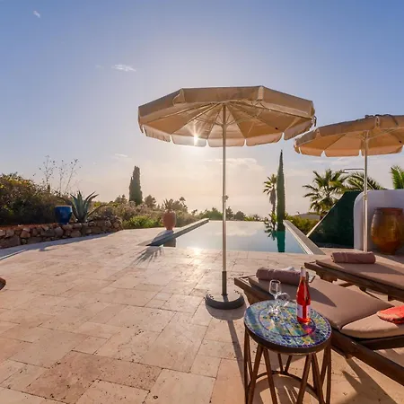 Pabellon De Miramar Tatil Evi